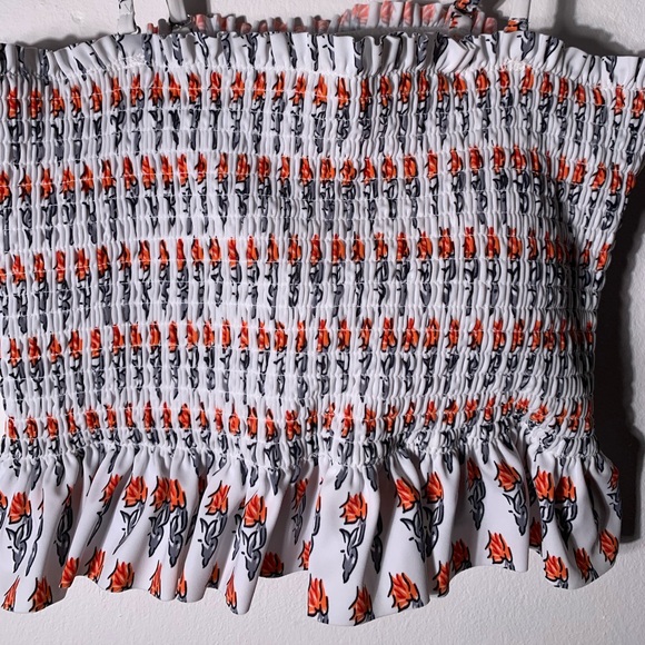 Ruffle lined flower print swim top size Large lined with removable cups - Picture 1 of 7